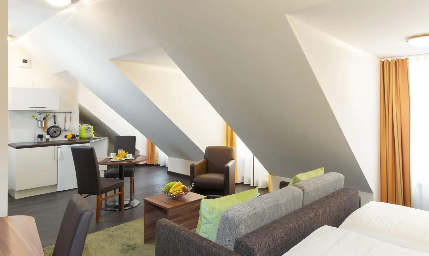 BATU Apart Hotel München 3*,